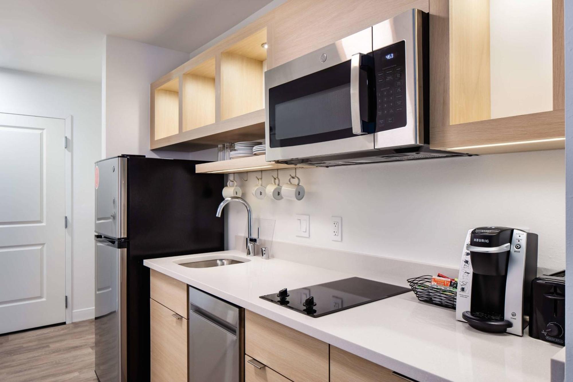 Towneplace Suites By Marriott Milwaukee West Bend Exteriér fotografie