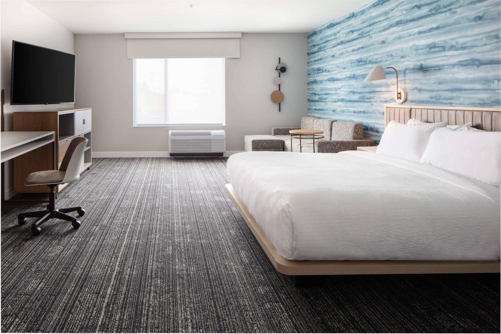 Towneplace Suites By Marriott Milwaukee West Bend Exteriér fotografie
