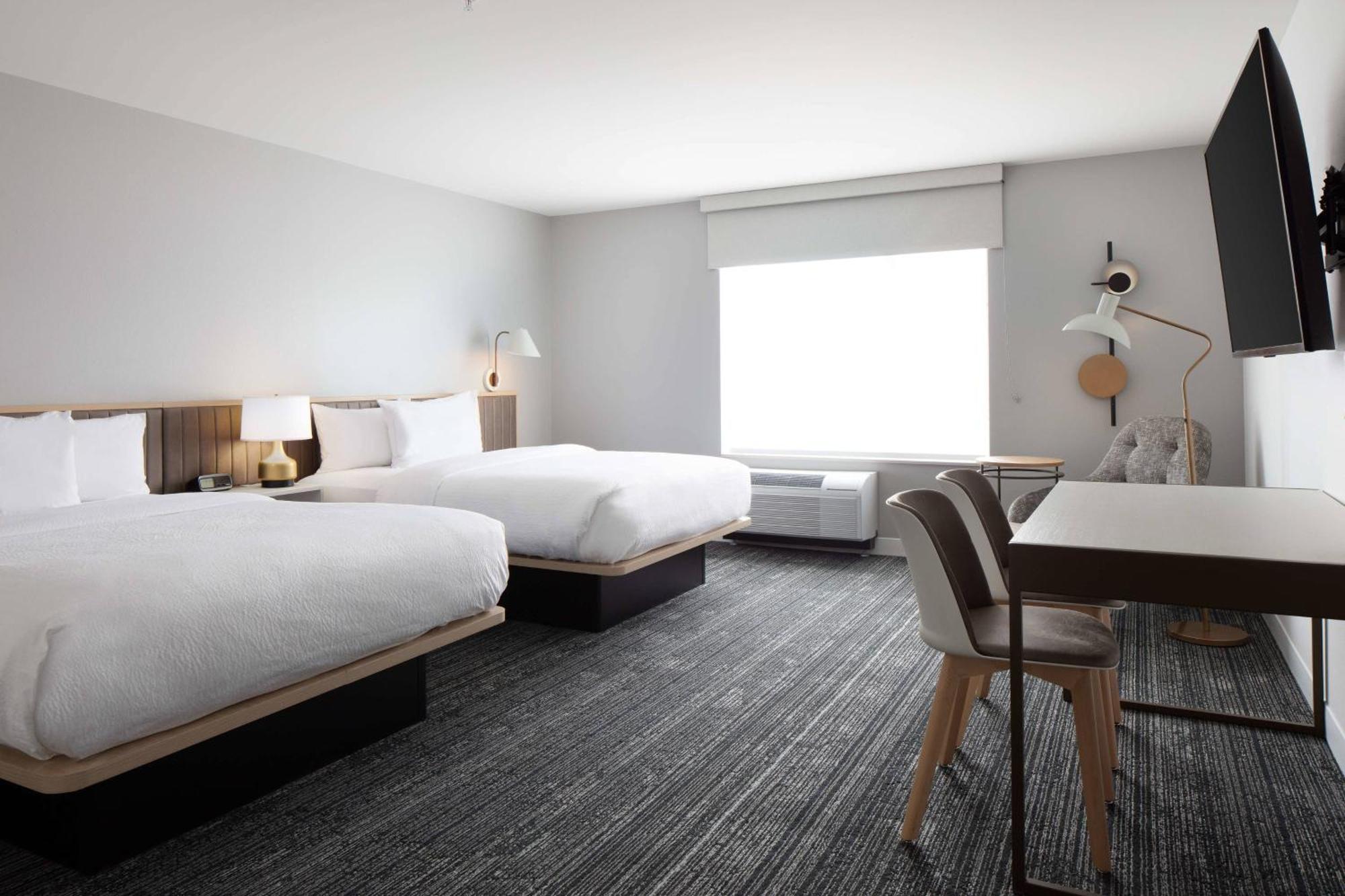 Towneplace Suites By Marriott Milwaukee West Bend Exteriér fotografie